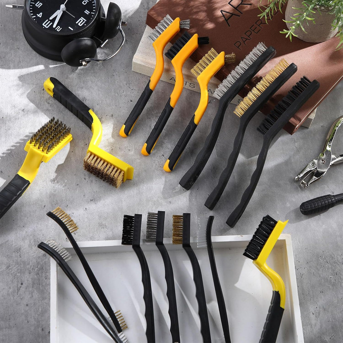 Sumind 30 Pcs Wire Cleaning Brush Set Nylon/ Stainless Steel/ Brass Metal Brush with Curved Handle Grip Paint Remover for Cleaning, Rust, Drill, Scrub, Grout Cleaner Tool (Yellow and Black)